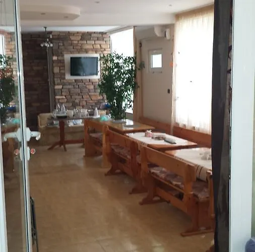 招待所 Markovi 3*